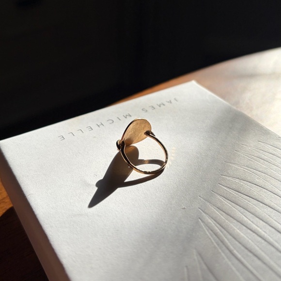 Gold initial ‘ P ‘ ring! - Picture 5 of 6